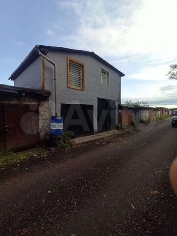 Гараж, > 30 м²