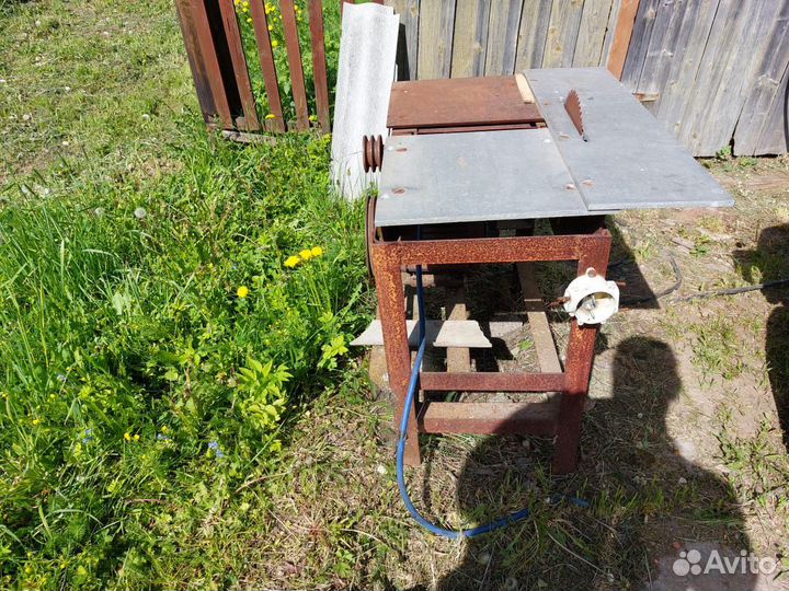 Деревообрабатывающий станок