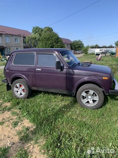 LADA 4x4 (Нива) 1.7 МТ, 2002, 37 000 км