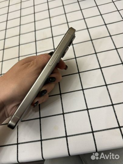 iPhone 15 Pro, 256 ГБ