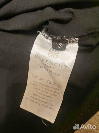 Футболка givenchy