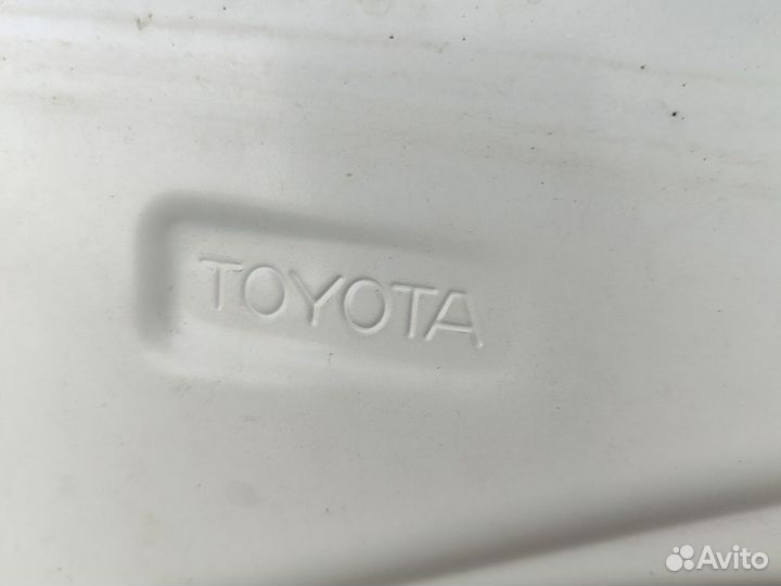 Капот Toyota Corolla E180 2013-2019