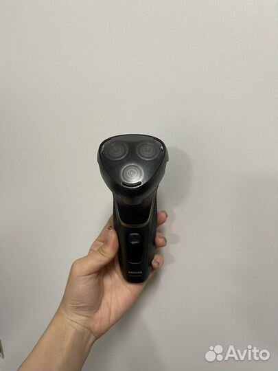 Бритва электрическая philips новая