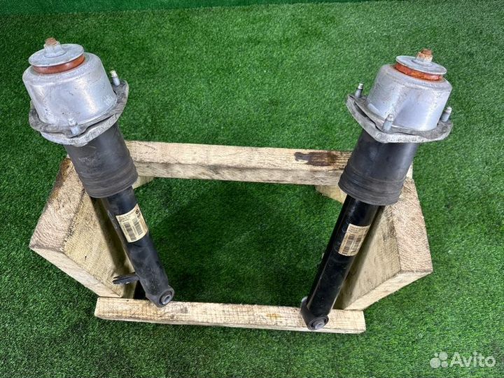 Стойка подвески задняя Bmw X5 E70 N52B30 2007