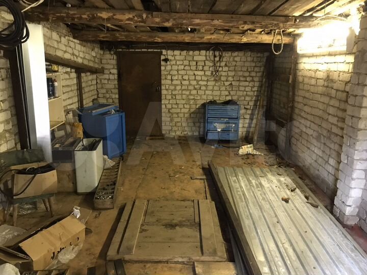 Гараж, > 30 м²