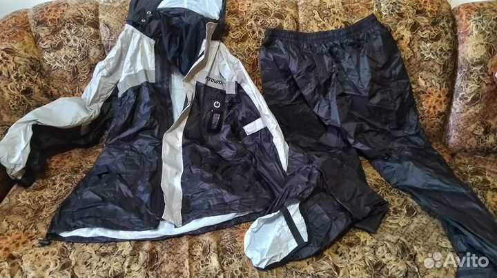 Мотокостюм