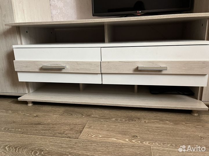 Стенка в гостиную