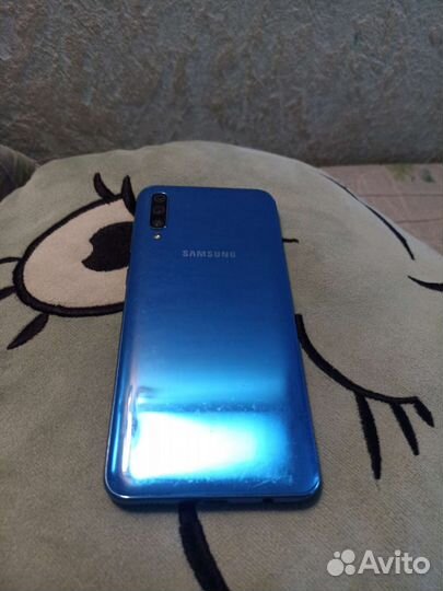 Samsung galaxy a50 4/64
