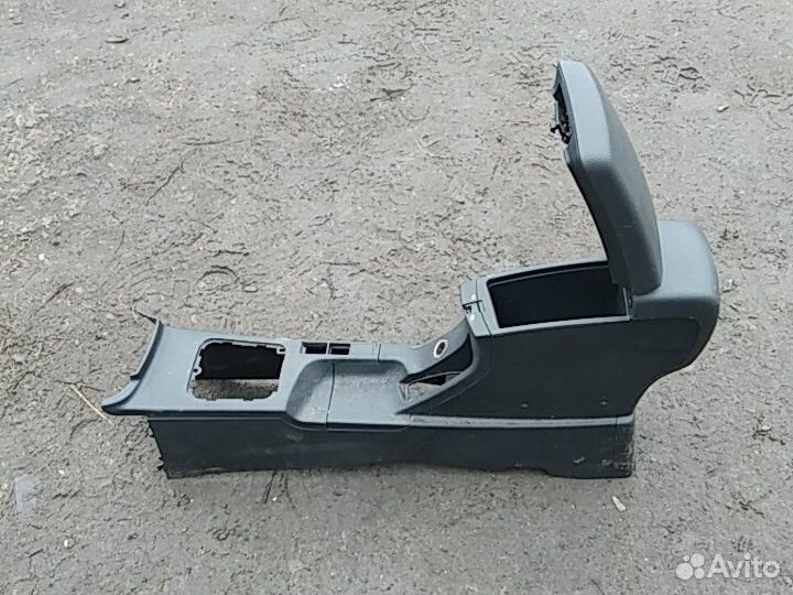 Подлокотник Lifan x50