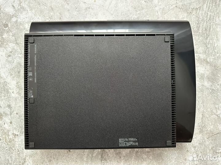 Sony Playstation 3 Super Slim 500gb 2 джойстика