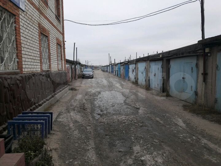 Гараж, > 30 м²