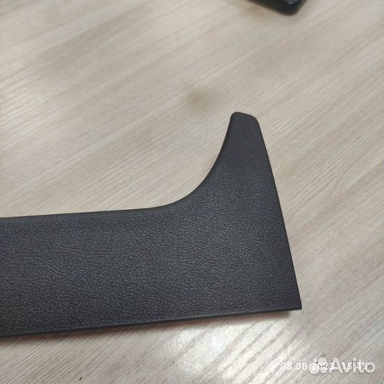 Крышка блока предохранителей