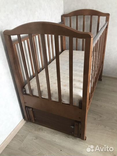 Детская Кроватка с матрасом, одеяло, подушка