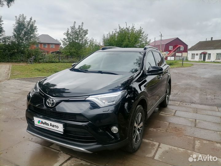 Toyota RAV4 2.2 AT, 2018, 132 000 км