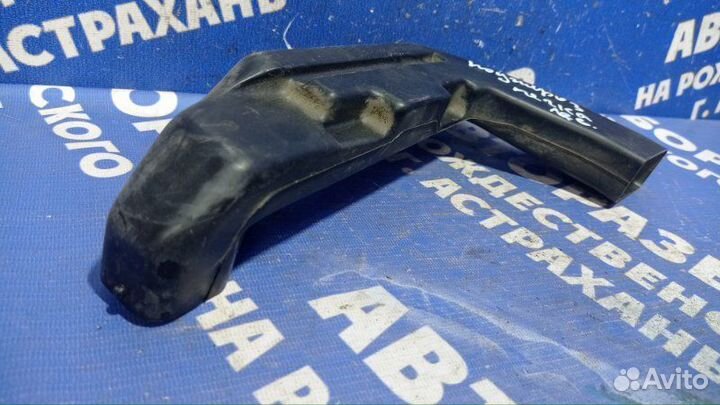 Воздуховод Mitsubishi Pajero 3 внедорожник 4M41