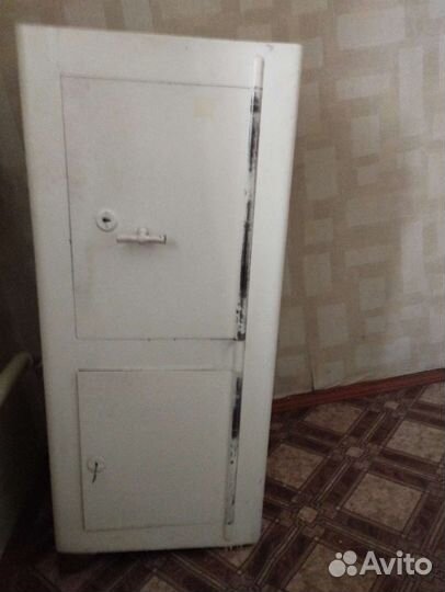 Сейф засыпной советский