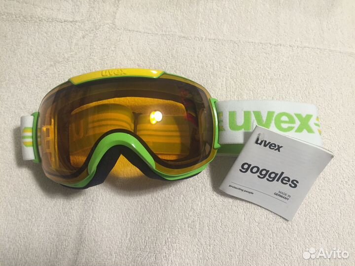 Горнолыжные очки uvex race