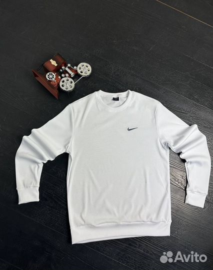 Свитшоты Nike