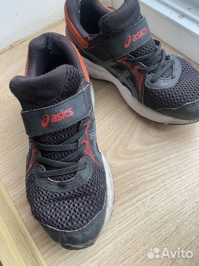 Много обуви