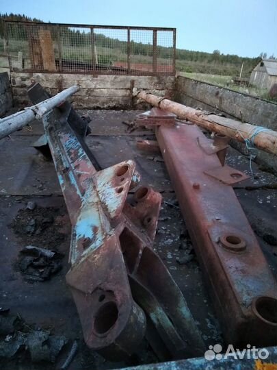 Рама и стрела на экскаватор юмз