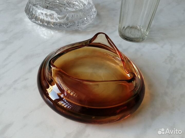 Пепельница солидная, чешское стекло