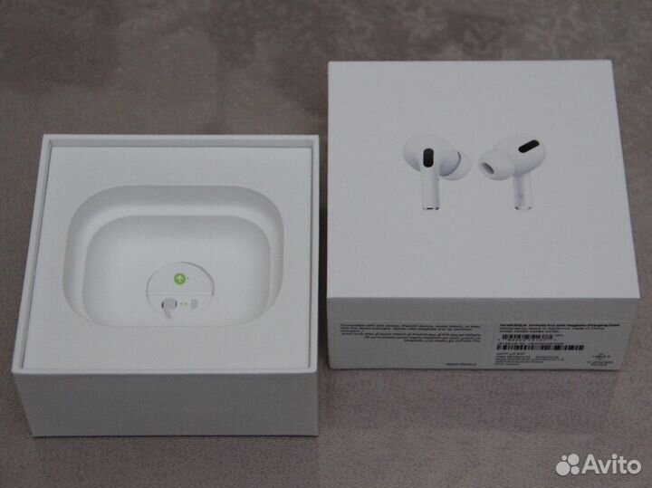 Кейс Аirpods Pro и левый наушник оригинал