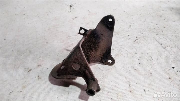 Кронштейн двс передний volkswagen Golf II 83-92г