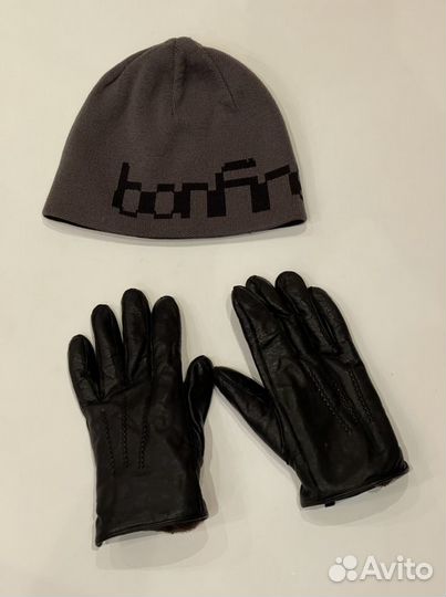 Двусторонняя шапка и кожаные перчатки