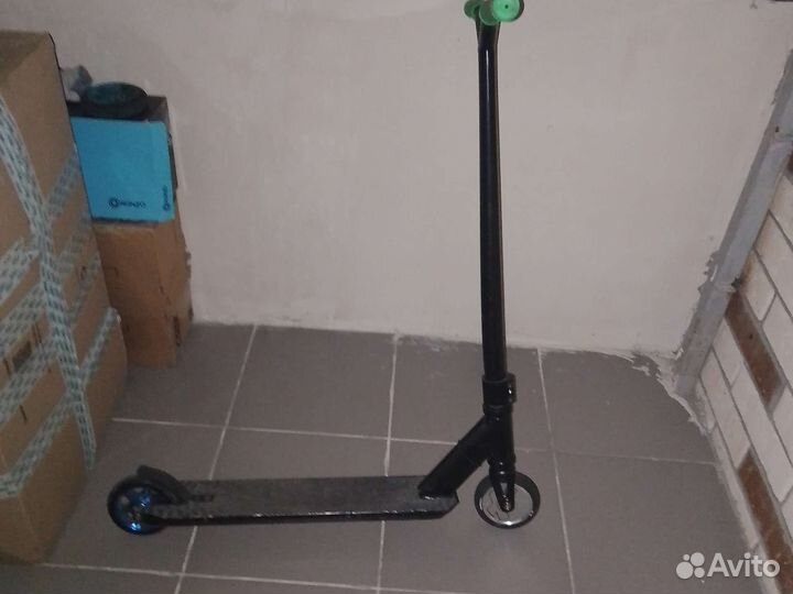 Трюковой самокат кастом парк