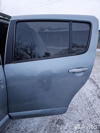 Дверь задняя левая