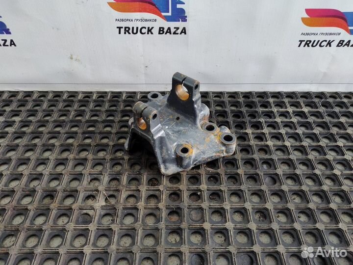 Кронштейн передней рессоры левый Scania 5-series