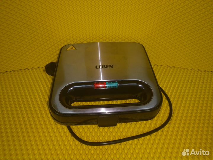 Сендвичница