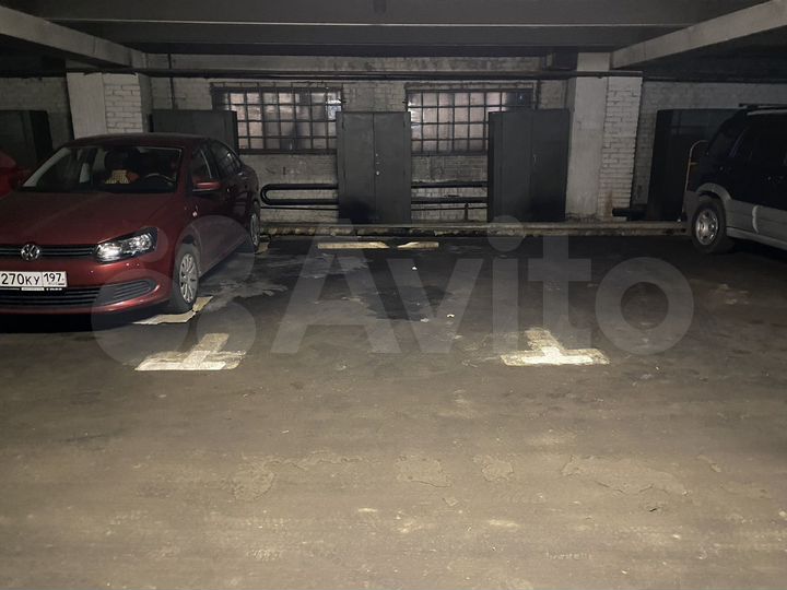 Машиноместо, 16 м²