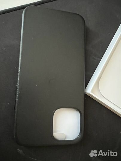 Кожаный чехол iPhone 12