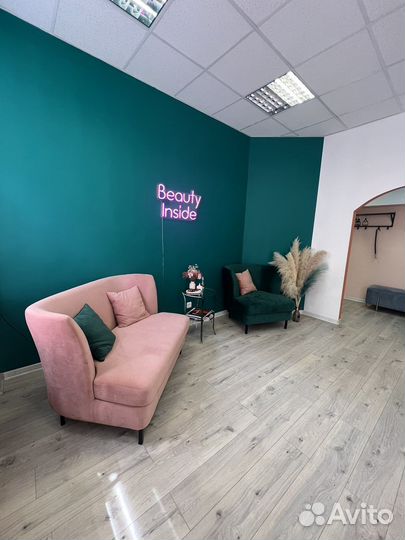 Место в аренду бровист, визажист, плетение