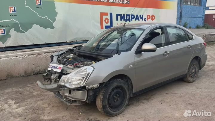 Крышка зеркала внутренняя правая Nissan Almera (G1