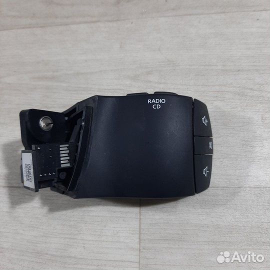 Блок управления магнитолой Renault Fluence 2012