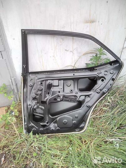 Дверь задняя правая Тойота Королла E180