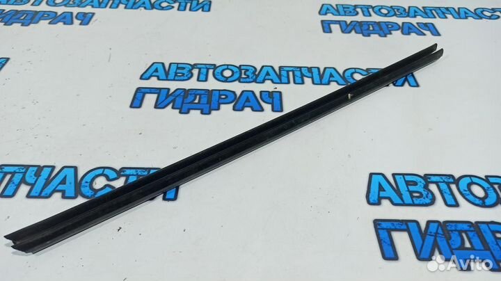 Уплотнитель стекла заднего правого внутрений Citro