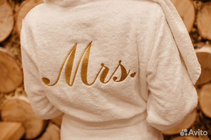 Халаты с вышивкой