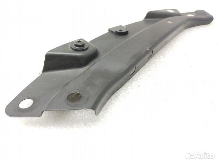 Кронштейн фары правый Volkswagen Polo 5 2010