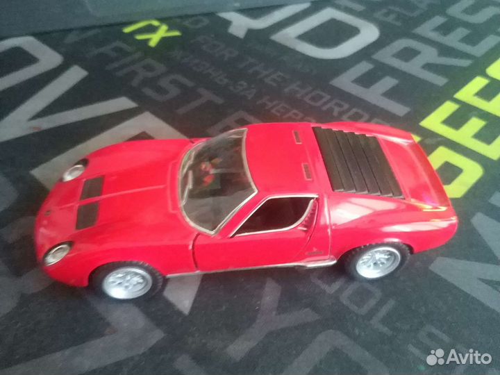 Lamborghini 1971 Miura P400SV