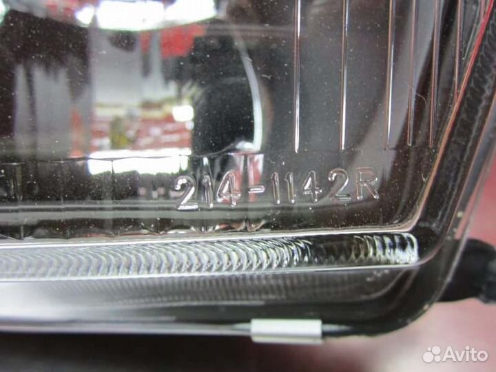 Фара правая Mitsubishi Galant 8 97-03