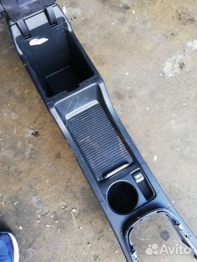 Подлокотник Opel Astra J 2009-2012