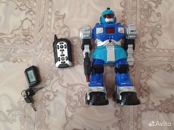 Игрушка Робот с пультом