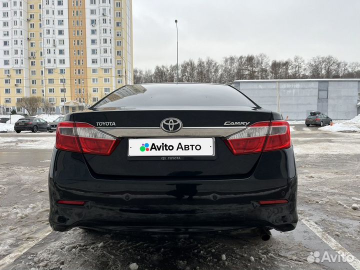 Toyota Camry 2.0 AT, 2014, 350 000 км