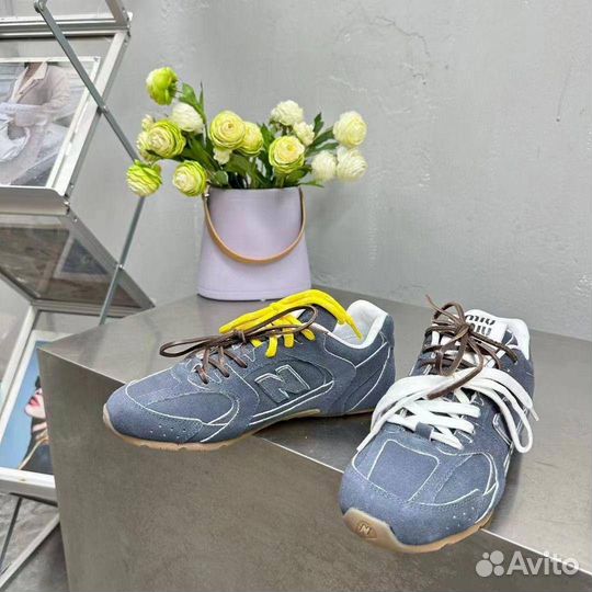 New balance x Miu miu 530