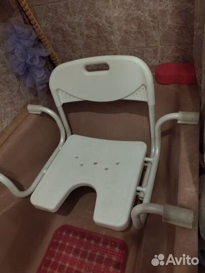 Сиденье - кресло для инвалидов и пожилых на ванну