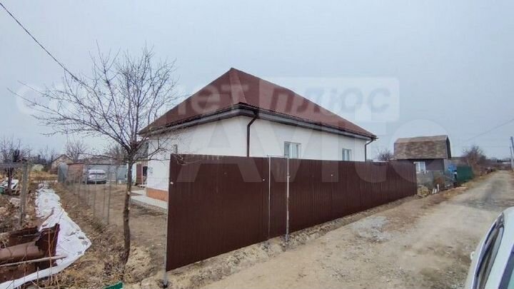 Дом 76 м² на участке 5 сот.