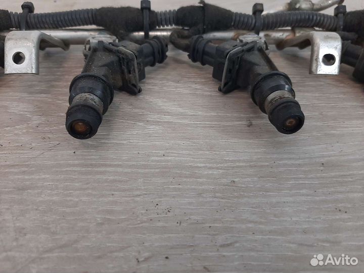 Топливная рампа 1.6 Opel Astra H